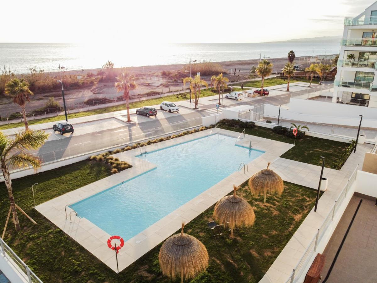 New Beach Front Apartment With Large Balcony Torrox Exteriör bild