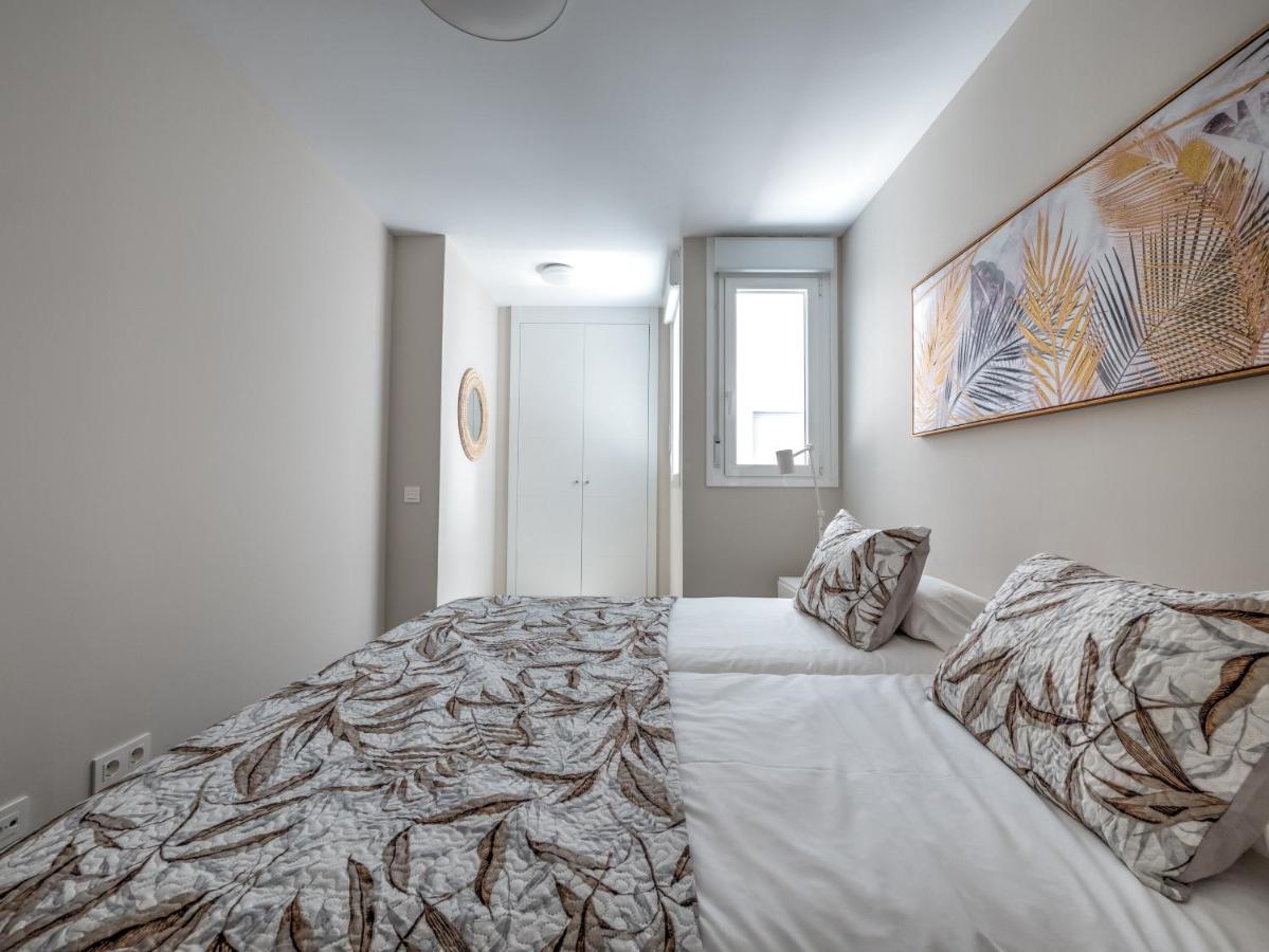 New Beach Front Apartment With Large Balcony Torrox Exteriör bild